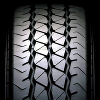 Рисунок протектора шины Yokohama RY818